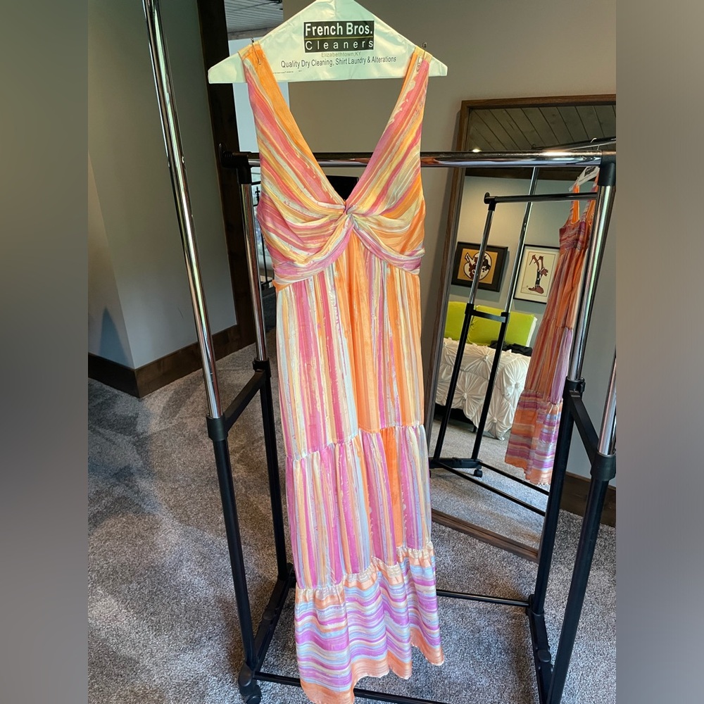 Beautiful color and style dress